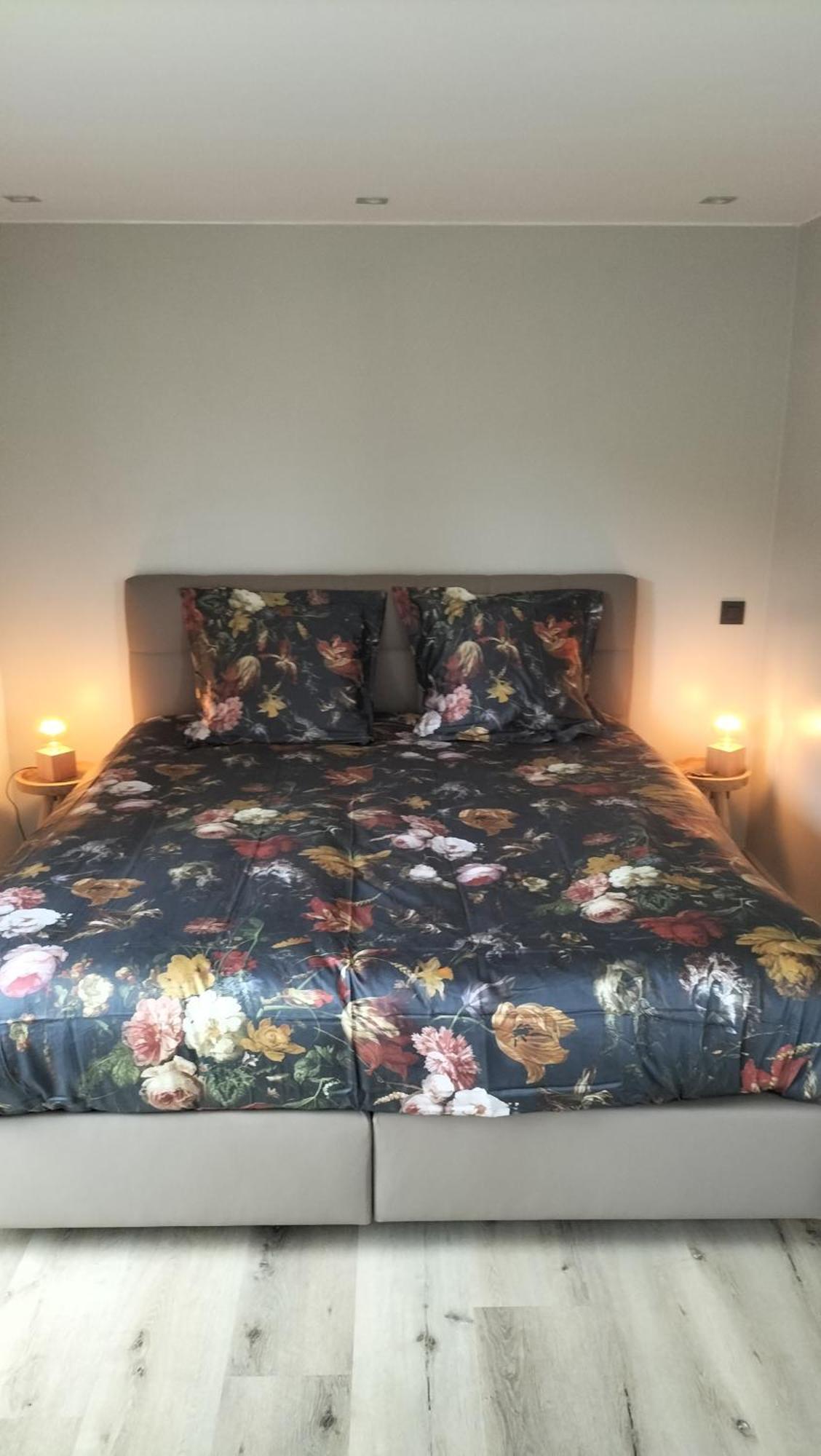 Trees Fontain Apartment Жале Екстериор снимка